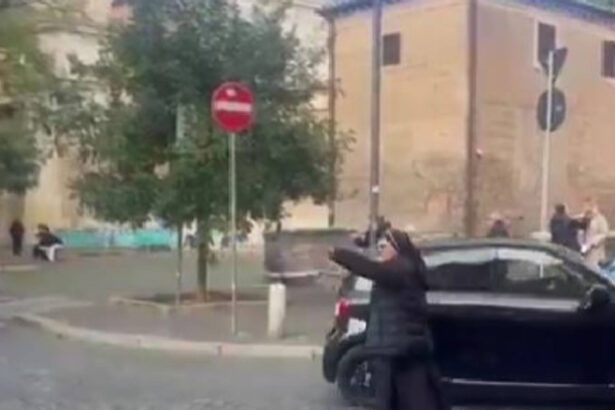 povestea fotbalistei romance devenita calugarita care a dirijat traficul la roma important era ca lumea sa ma asculte 692e88b478daa