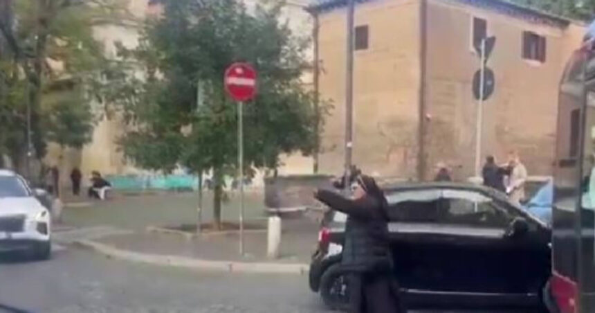 povestea fotbalistei romance devenita calugarita care a dirijat traficul la roma important era ca lumea sa ma asculte 692e88b478daa