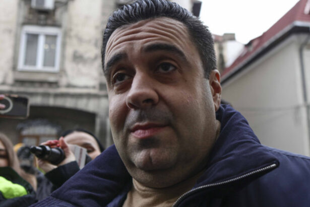 razvan cuc si afaceristul anchetat de dna in dosarul mitei la rar petrec craciunul in arest preventiv 694befa93fb5b