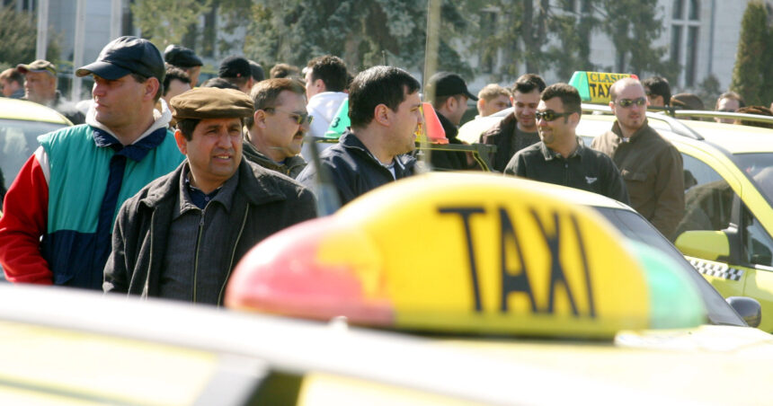 taximetristii care transferau bani de pe telefoanele clientilor in conturile proprii au fost plasati sub control judiciar 693c16dc58088