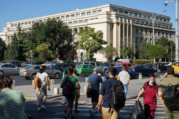 trei sferturi dintre romani cred ca tara merge intr o directie gresita increderea in politicieni la cote minime sondaj 69484c1d62924