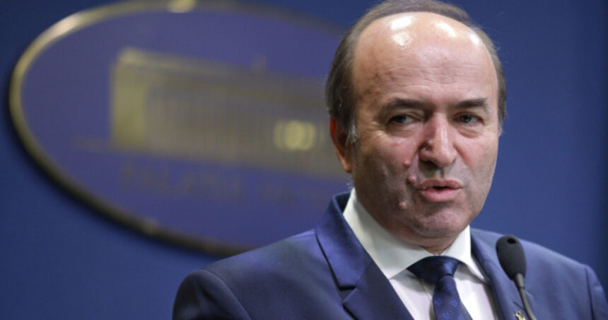 tudorel toader cred ca ccr va respinge obiectiile de neconstitutionalitate s a creat o presiune cu privire la pensiile magistratilor 6952fb7d9336e