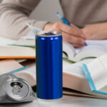 un barbat care consuma zilnic cate opt bauturi energizante a ajuns la spital cu o forma rara de atac cerebral avertismentul medicilor 693ab3ce773bf