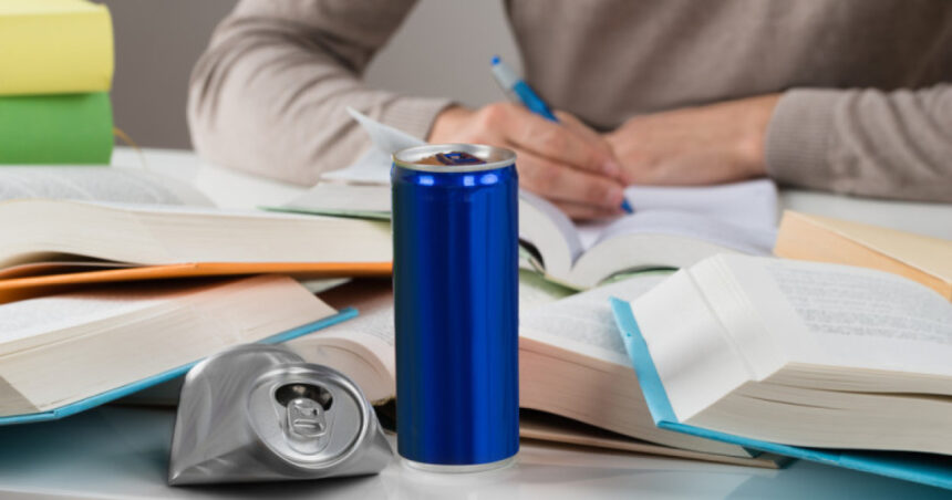 un barbat care consuma zilnic cate opt bauturi energizante a ajuns la spital cu o forma rara de atac cerebral avertismentul medicilor 693ab3ce773bf