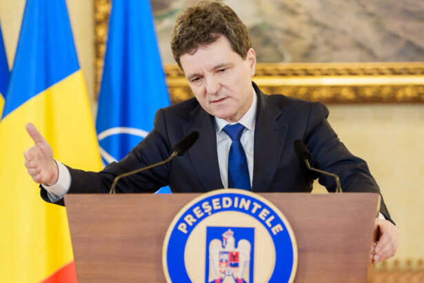 un grup de parlamentari cere suspendarea presedintelui nicusor dan dupa anuntul despre referendumul in justitie 6948224655bbf