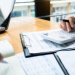 un singur director din subordinea ministerului economiei si a redus salariul ministru unii ar sta neplatiti ii intereseaza afacerile 6943a317d67c0