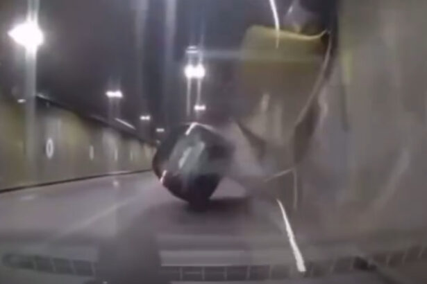 video accident grav in pasajul unirii din capitala un sofer s a izbit cu masina de peretele despartitor si s a rasturnat 695291b5d7809