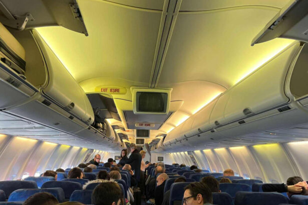 video alerta de securitate pe aeroportul din strasbourg mai multi europarlamentari romani blocati la bordul avionului tarom 693feb885e3c4