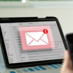 video atentie la mesajele primite de sarbatori pot fi tentative de frauda avertismentul unui expert in securitate cibernetica 693d4fac5a0e4