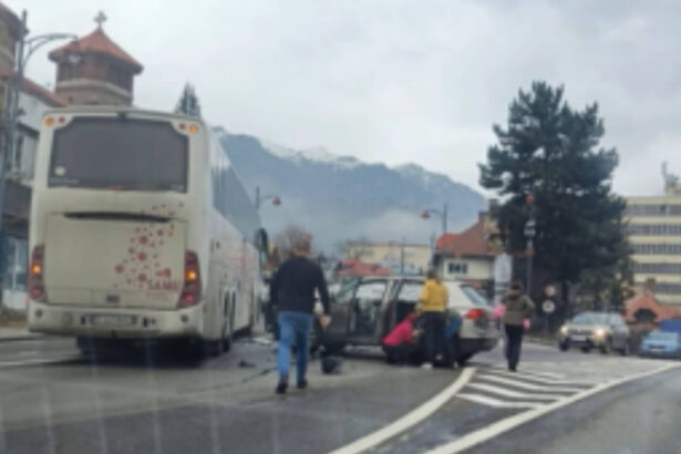 video autocar cu zeci de pasageri implicat intr un accident pe dn1 la sinaia doi oameni au fost dusi la spital 693566eecfe54