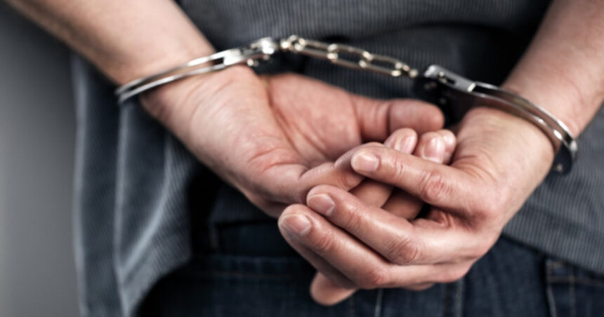 video barbat din capitala retinut de patru ori dupa ce a rupt bratara electronica si si a amenintat fosta iubita el avea ordin de protectie 69395e8dd9eb3