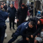 video bataie intr o piata din timisoara scandalul a inceput cand jandarmii au mers acolo sa caute produse contrafacute 6948f14a884ba