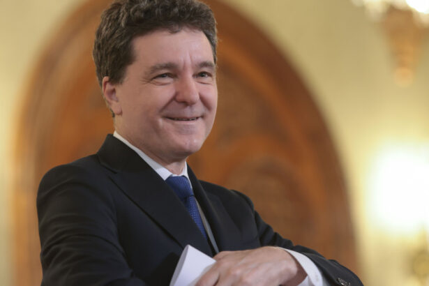 video cum poate fi suspendat presedintele nicusor dan opozitia strange semnaturi ne e greu avand in vedere ruptura din sos si pot 694a973140072