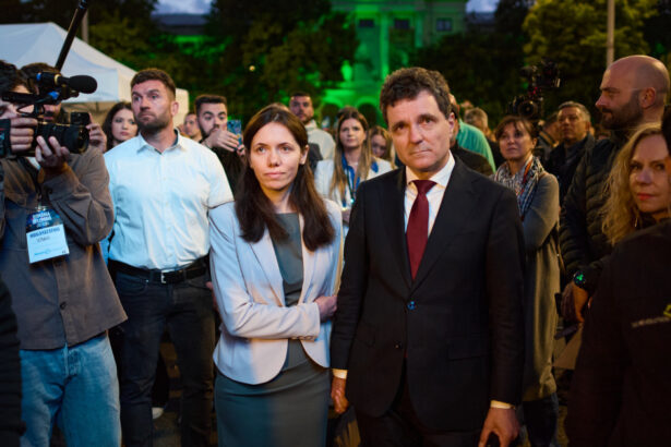 video exclusiv mirabela gradinaru povesteste cum l a cunoscut pe nicusor dan si ce a atras o la el mi s a parut fascinant 695046cfa1ea9