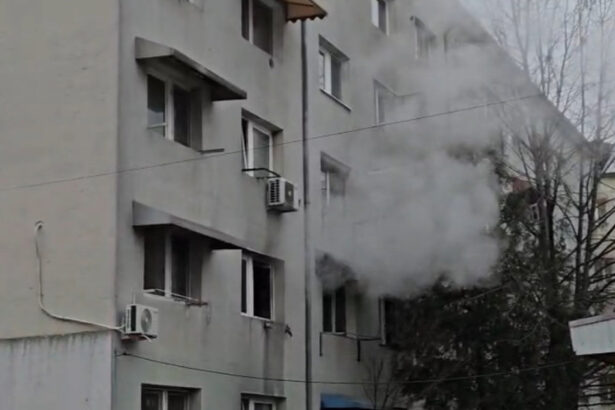 video explozie puternica urmata de incendiu intr un bloc din focsani o femeie este in stare grava cu arsuri pe 70 din corp 69491bb3c8632