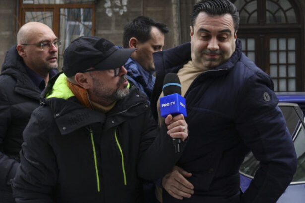 video fostul ministru razvan cuc inregistrat cand discuta despre mita cu seful rar cum era folosita telecomanda pentru a codifica mesajele 694310957d4c2