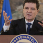 video mesajul lui nicusor dan pentru magistratii carora le este frica sa mearga la cotroceni unii au cerut sa fie preluati din benzinarii 69481401833bc