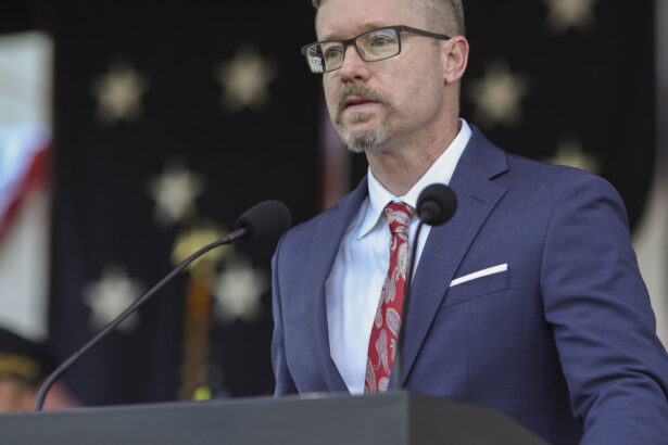 video mesajul reprezentantilor sua in romania de craciun privind inapoi la anul care a trecut avem multe sa sarbatorim 694bacddbf24d