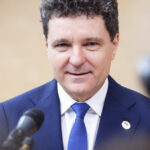 video nicusor dan mesaj pentru romanii din marea britanie va multumesc ca sunteti o carte de vizita a romaniei 69423a425c57d