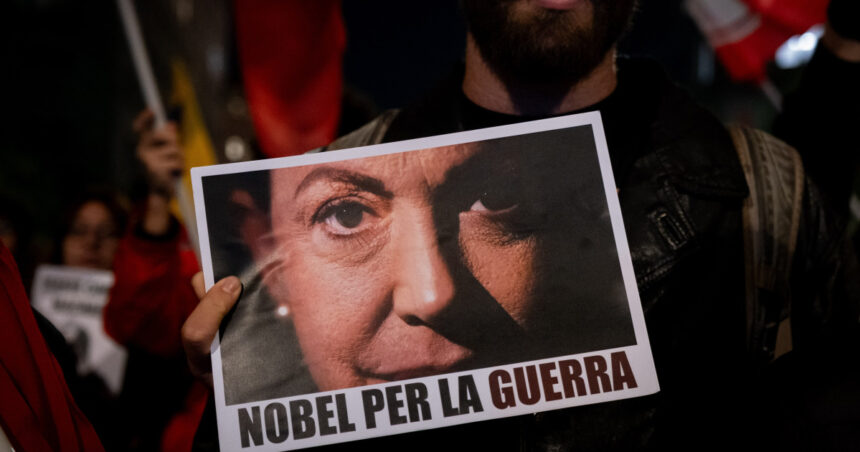 video opozanta maria corina machado reapare la oslo dupa un an de clandestinitate sustinatorii au intampinat o cu scandari de libertad 693a70cc45619