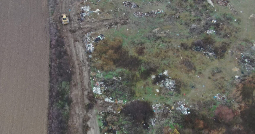 video primarie din bihor prinsa in premiera de drona garzii de mediu cum ingropa ilegal deseuri a fost amendata cu 70 000 de lei 693d6132b4518