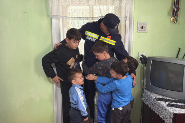 videofoto gestul nobil al unui pompier din botosani a oferit casa mostenita unei familii cu sapte copii 6948177fa912a