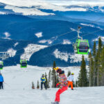 actiune de cautare a trei copii rataciti intr o zona impadurita din apropierea partiei de schi din comuna voineasa 69628de9d84bd