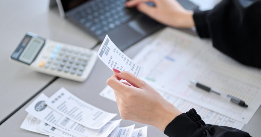 analiza primariile vor putea vinde datoriile cetatenilor catre firme de recuperare ce prevede proiectul si ce riscuri exista 6967becf42487