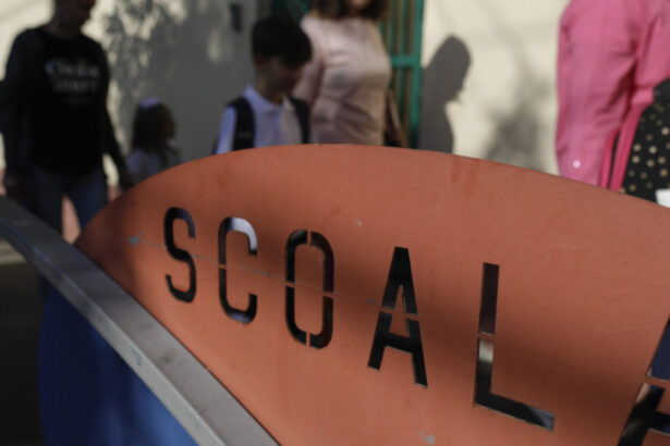 calendarul anului scolar 2026 2027 cand ar putea incepe cursurile si ce vacante sunt vizate de schimbari proiect 697375d6402aa