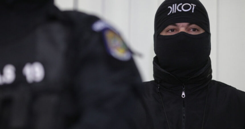 ce au patit mai multi oameni stramtorati financiar dupa ce au acumulat datorii pe caiet la un magazin din mures 7 persoane arestate 69739c5d64d44