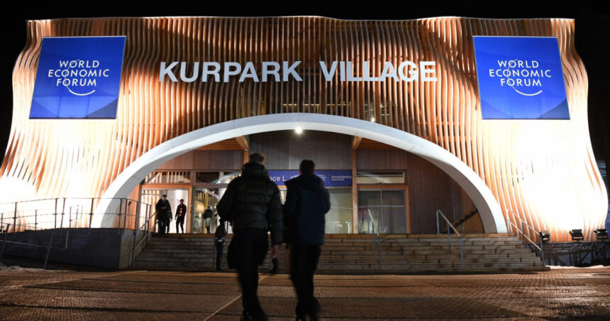 cine participa din partea romaniei la forumul economic mondial de la davos cea mai consistenta delegatie 696dd7c8cc005