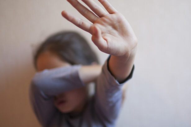 cum ajung copiii si adolescentii la acte de violenta extrema organizatia salvati copiii explica factorii declansatori 69726373a6022