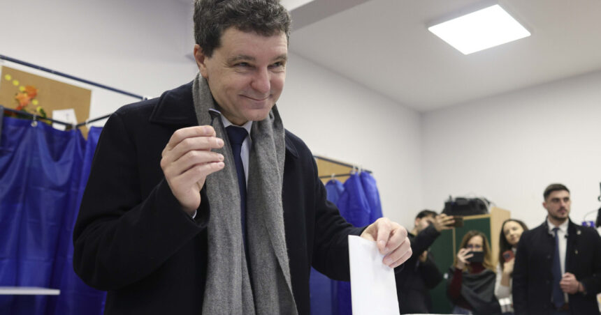 cum defineste nicusor dan fericirea bucuria de a fi parte dintr o constructie mai mare decat tine 6974996bb286c