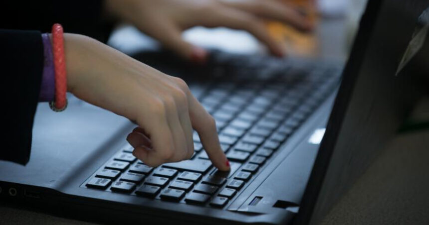 cursuri online miercuri din cauza ninsorilor peste 2 000 de elevi afectati in trei judete 6966826c1c0a8