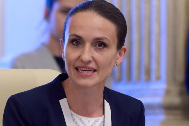 exclusiv cum ar putea fi scosi cetatenii romani din iran explicatiile ministrei de externe oana toiu 6968d48ac75ba