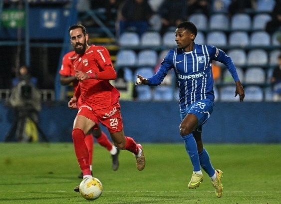 farul constanta incepe anul cu un meci decisiv pentru viitorul echipei in actualul sezon 696bf00294905