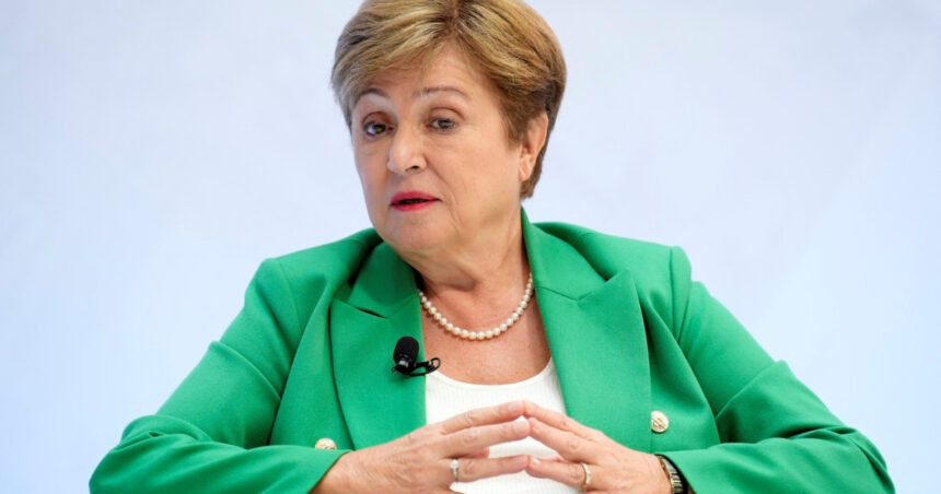 fmi inteligenta artificiala declanseaza un tsunami pe piata muncii anxietatea angajatilor va exploda in 2026 6970854af40be