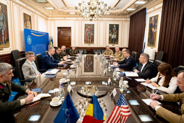 foto comandantul suprem al fortelor aliate nato in vizita la bucuresti ce a discutat generalul american cu ministrul apararii 696e807dd9004