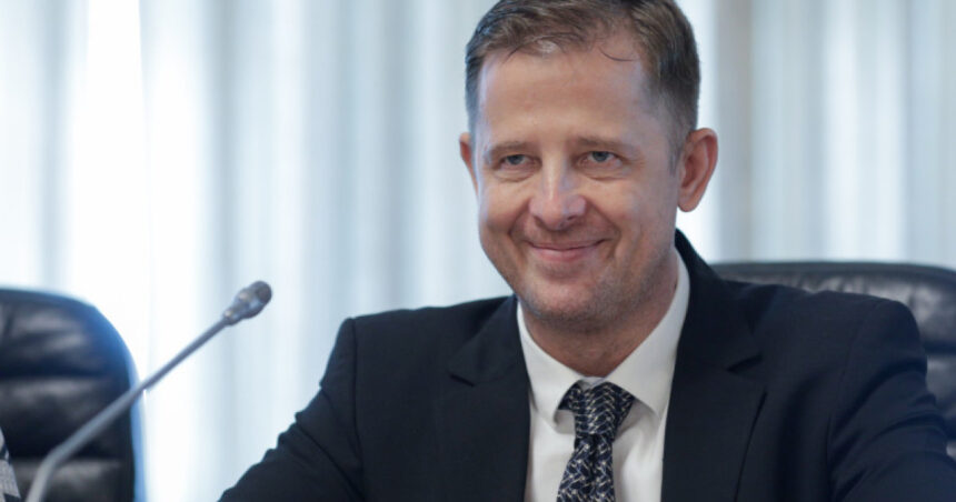 liberalul hubert thuma presedinte al cj ilfov ia apararea primarilor nu ei au decis cresterea taxelor si impozitelor ci guvernul 696146f21cce9