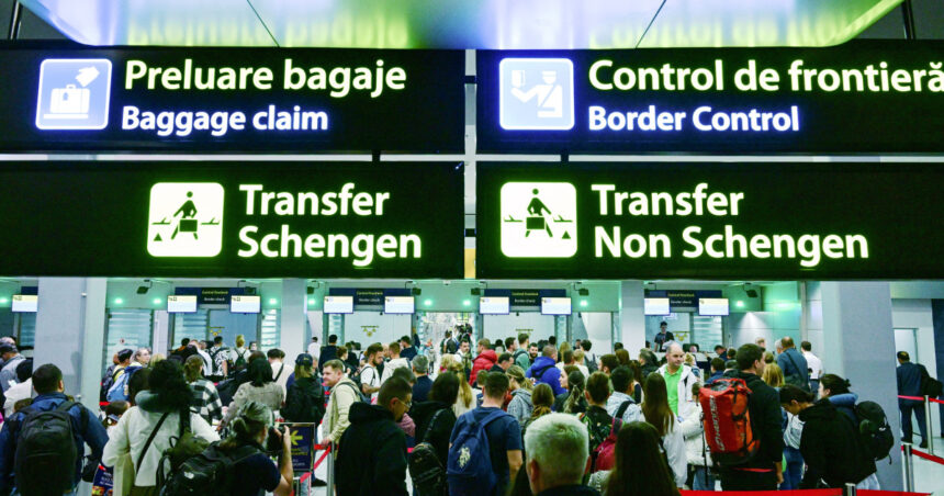 noile controale ue la frontiera afecteaza calatorii din sua si marea britanie aeroporturile avertizeaza asupra intarzierilor 6964bce755302