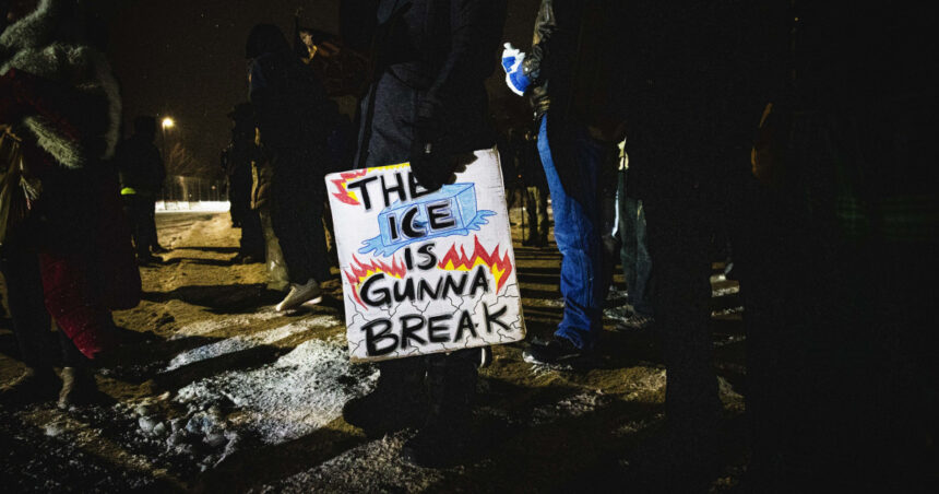 o judecatoare federala din minnesota limiteaza tacticile ice nu pot aresta sau folosi forta impotriva protestatarilor pasnici 696b42cc81641