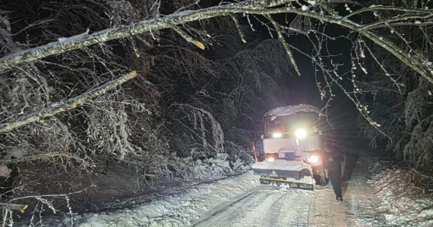 patru drumuri judetene din alba blocate de ninsori rute alternative pentru soferi 696003803e6c1