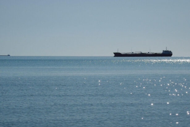 petroliere din flota fantoma a rusiei sub sanctiuni americane surprinse in canalul manecii 696026ab0aa81