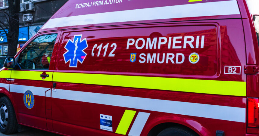 pompierii din turda au salvat un barbat din apele inghetate la peste 20 de metri de mal 697d0132ef1fa