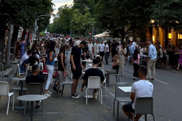 primaria constanta a publicat regulamentul pietelor si al activitatilor comerciale din oras dupa consultari vezi aici documentul 6967a512ac87f