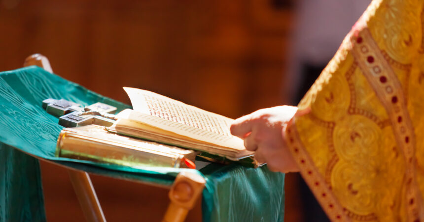 sarbatoare cu cruce rosie pe 18 ianuarie cum explica preotul semnificatia si practicile zilei sunt semne ale unei credinte profunde 696c782e7eddf