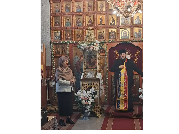 sarbatoare in comuna gradina localnicii alaturi de primarul gabriela iacobici au sarbatorit hramul bisericii din satul cheia 697d1175178b2