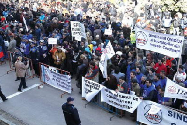 sindicatele critica dur decizia guvernului de a nu mai plati prima zi de concediu medical o limitare a dreptului la protectie sociala 69559e2ee3e30