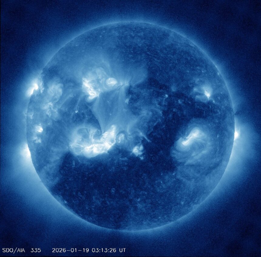soarele a dezlantuit o eruptie colosala de clasa x in directia pamantului 696e3bd994d96