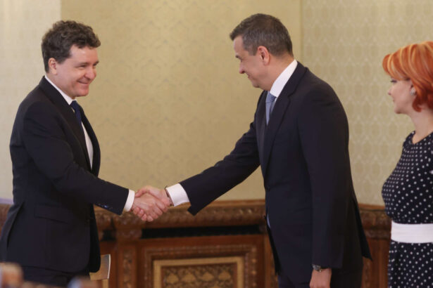 sorin grindeanu spune ca nicusor dan nu poate face referendum pe justitie probabil ca isi doreste sa ia un puls al magistratilor 696fa0f68d505